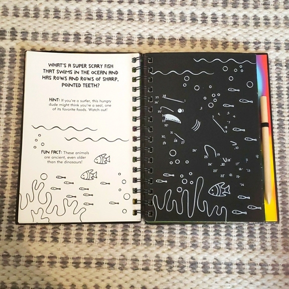 Trace-Along Scratch and Sketch Dot-to-Dot Animals activity book - Picture 4 of 7